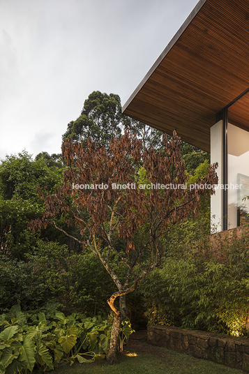 casa bp bernardes arquitetura