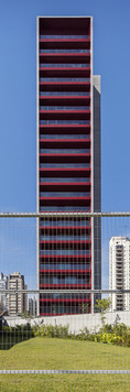 edifício triplo