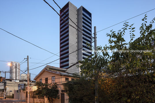 edifício triplo isay weinfeld