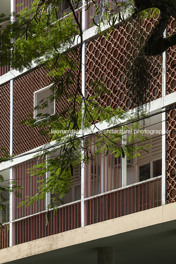 three buildings at guinle park lucio costa