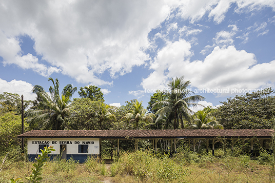 vila serra do navio oswaldo bratke