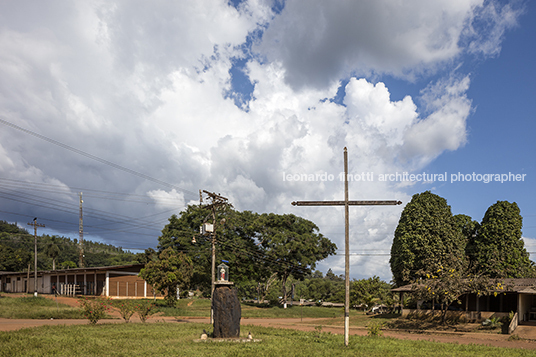 capela serra do navio oswaldo bratke