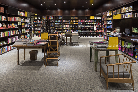 livraria da vila - aurora shopping isay weinfeld