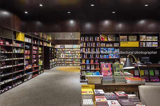 livraria da vila - aurora shopping isay weinfeld