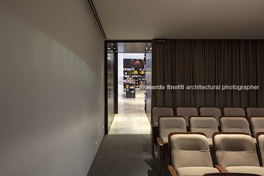 livraria da vila - galleria shopping isay weinfeld