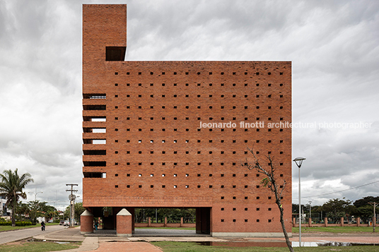 monumento "cumbre de las americas" mario botta