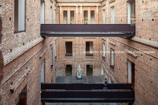 pinacoteca do estado paulo mendes da rocha