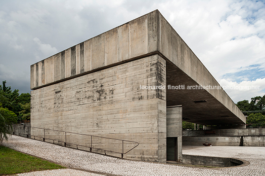 mube paulo mendes da rocha