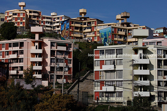 valparaíso/viña del mar snapshots several architects