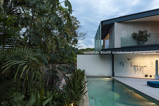 casa pm bernardes arquitetura