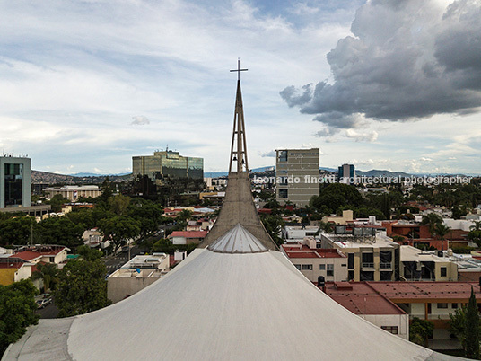 iglesia de san antonio maría claret max henonin hijar