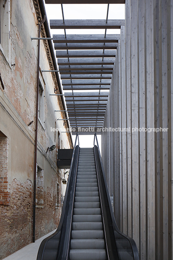 reporting from the front - arsenale della biennale 2016 alejandro aravena