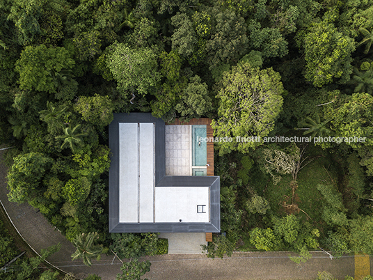 casa cmh - são pedro jacobsen arquitetura