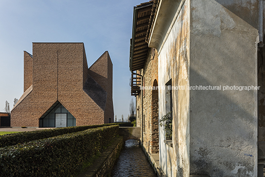 papa giovanni xxiii church and pastoral center  mario botta