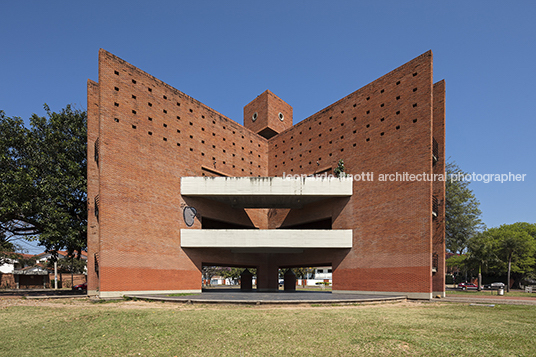 monumento "cumbre de las americas" mario botta