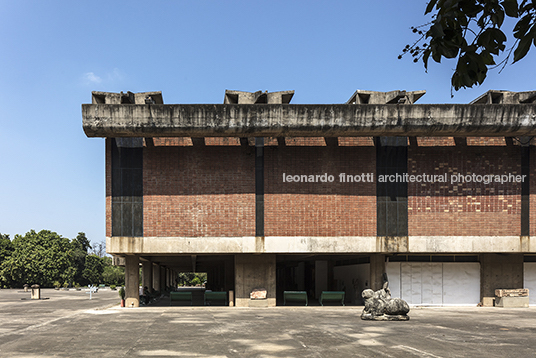 government museum & art gallery le corbusier