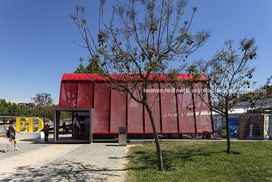 red pavilion sarovic plaut arquitectos