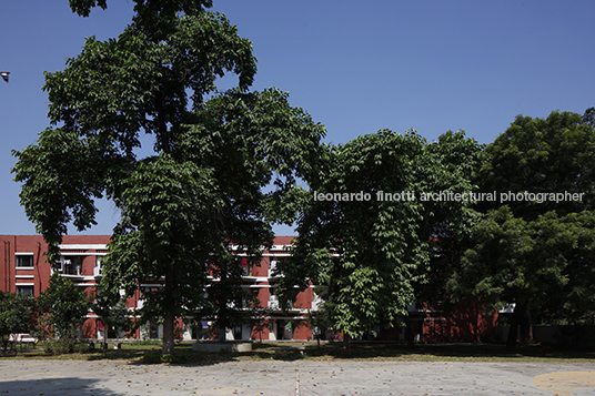 panjab university hostel for boys pierre jeanneret