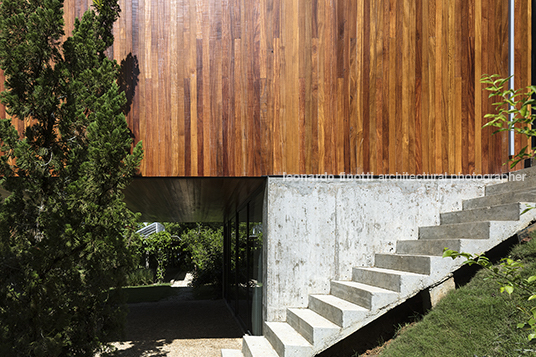 casa verde at felissimo jobim carlevaro arquitetos