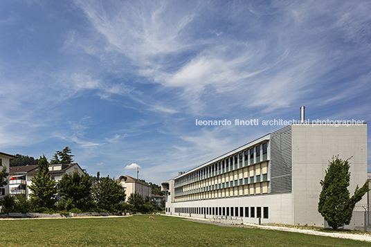 justizvollzugsanstalt grosshof rüssli architekten