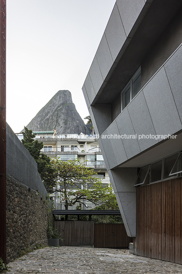 condomínio sergio bernardes bernardes arquitetura