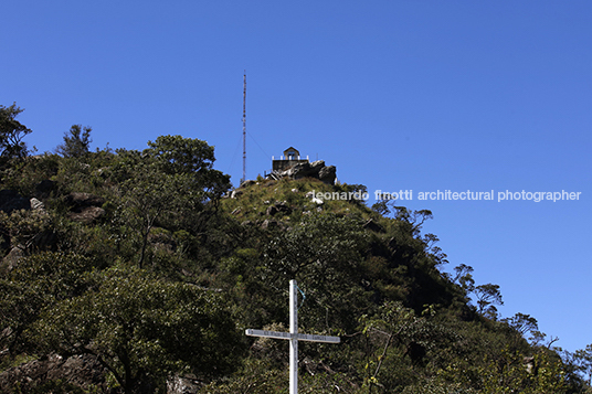 parque estadual pireneus anonymous