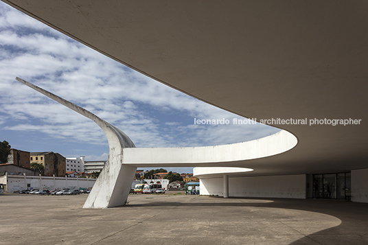 maria aragão square oscar niemeyer