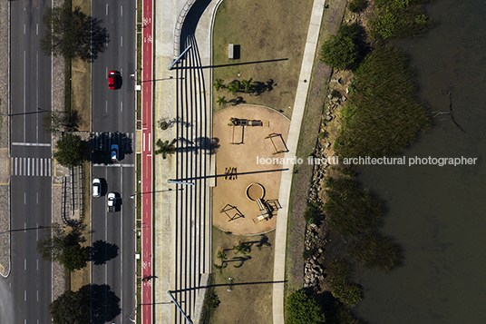 parque urbano da orla de guaíba jaime lerner