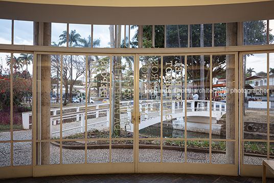 marcel gautherot: tempos modernos da invenção da pampulha - casa do baile  oscar niemeyer