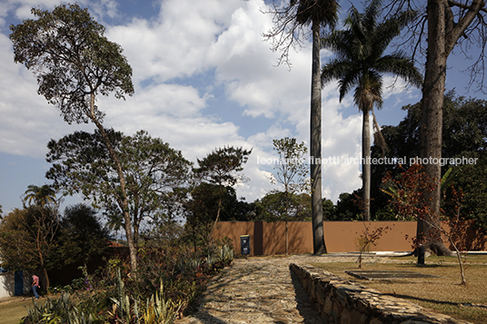 outras habitabilidades - museu casa kubitschek carlos m. teixeira