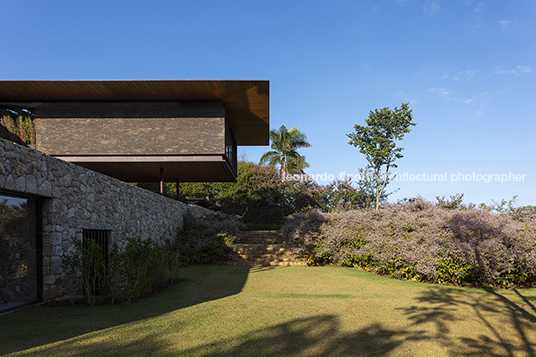 casa lr - fazenda boa vista jacobsen arquitetura