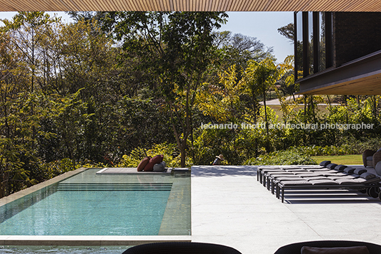 casa lr - fazenda boa vista jacobsen arquitetura