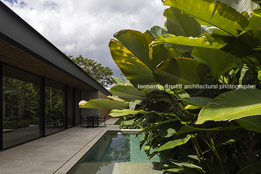 casa ak aguirre arquitetura