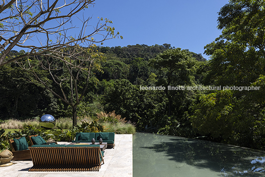 casa asa bernardes arquitetura