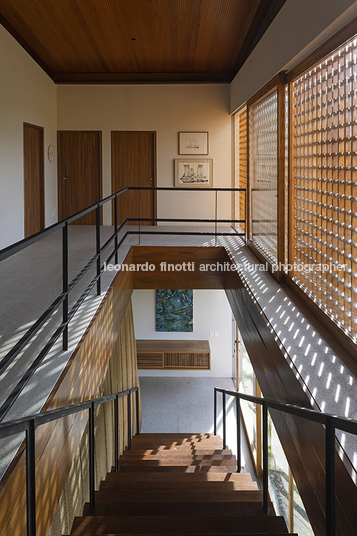 casa ml bernardes arquitetura