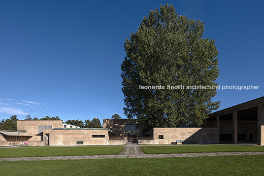 woodland cemetery sigurd lewerentz