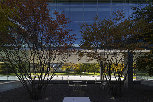 iit ed kaplan family institute for innovation and tech entrepreneurship john ronan architects