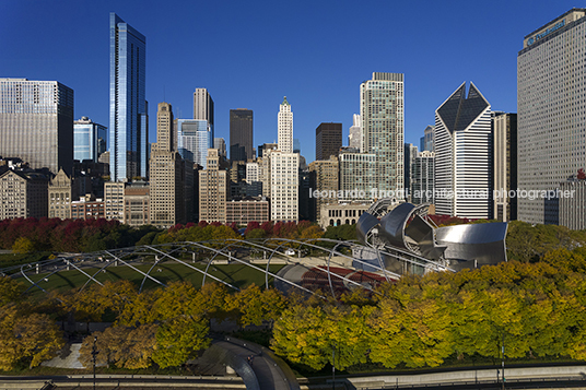 jay pritzker bandshell - millennium park frank o. gehry