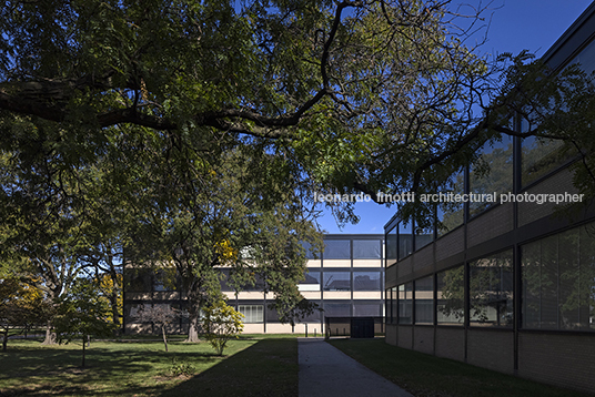 iit robert a. pritzker science center skidmore, owings & merrill