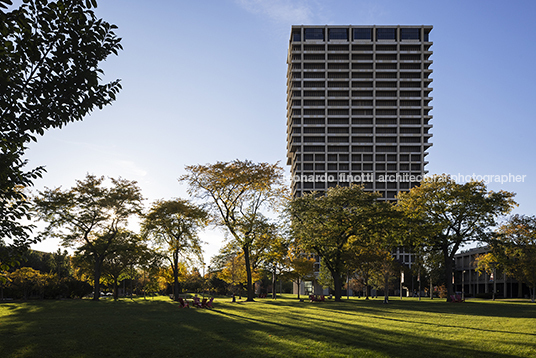 uic university hall walter a. netsch