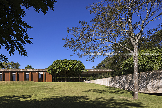 casa redux - quinta da baroneza marcio kogan