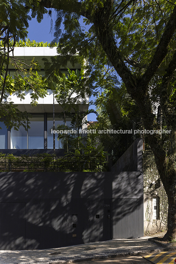 casa mmo bernardes arquitetura