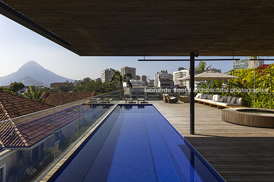 casa mmo bernardes arquitetura