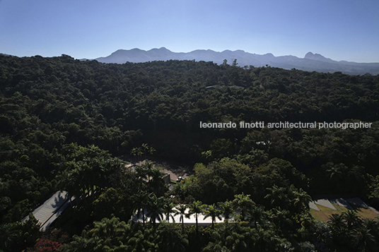 galeria lago - inhotim paulo orsini