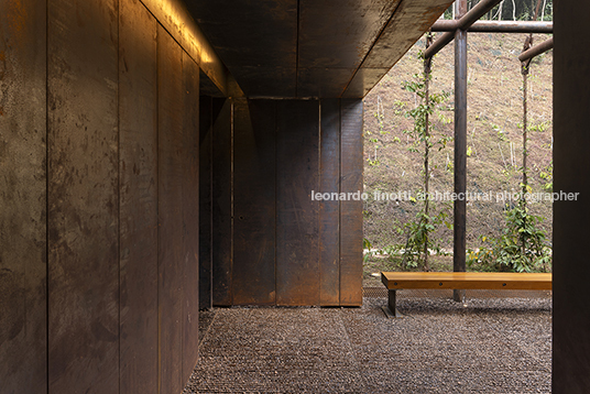 galeria yayoi kusama - inhotim mach arquitetos