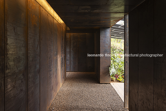 galeria yayoi kusama - inhotim mach arquitetos