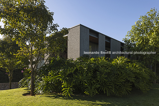 casa rcn - fazenda boa vista jacobsen arquitetura