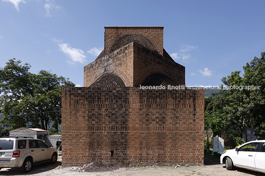 capilla del panteón de jungapeo carlos mijares bracho