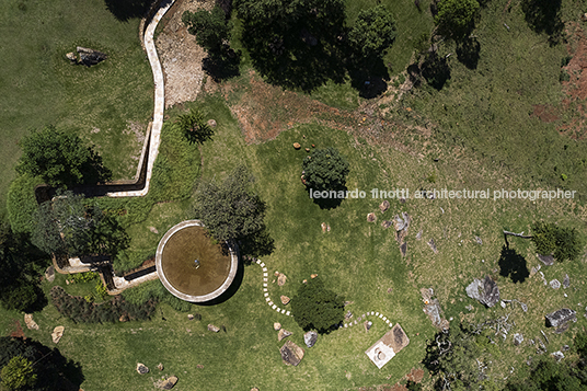 capela ao pé da serra são josé mach arquitetos