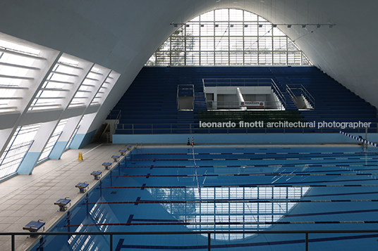 piscina água branca icaro de castro mello